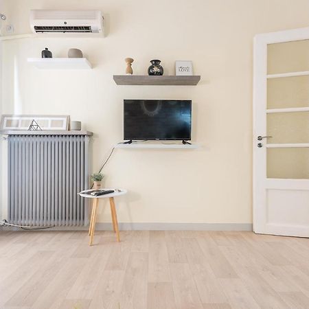 Lovely 1 Bedroom Apartment In Афіни Екстер'єр фото