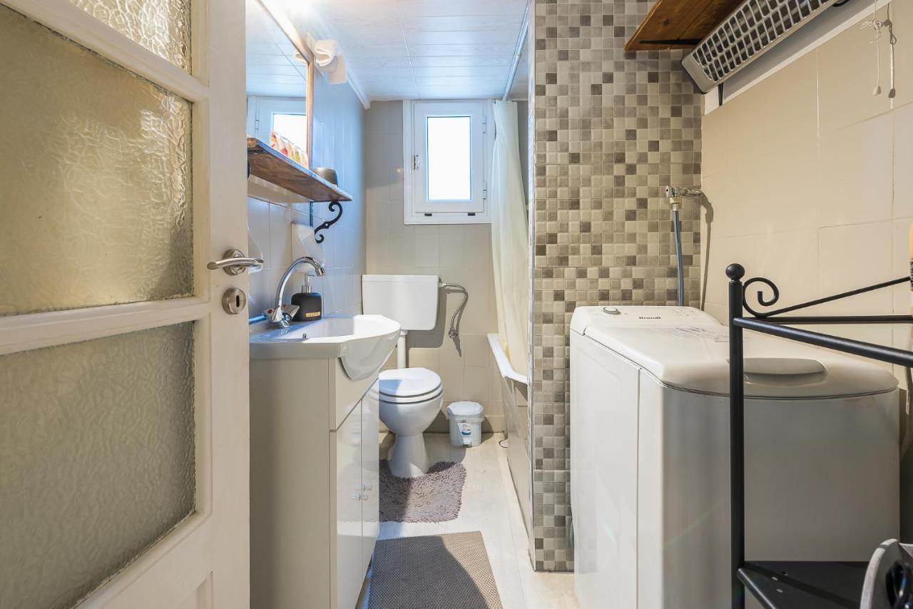 Lovely 1 Bedroom Apartment In Афіни Екстер'єр фото